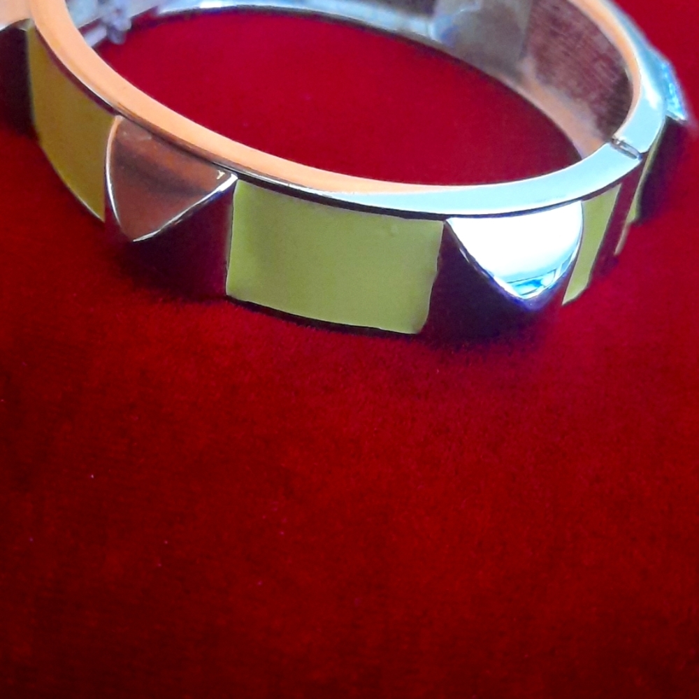 Bracelet - Picture 2 of 5